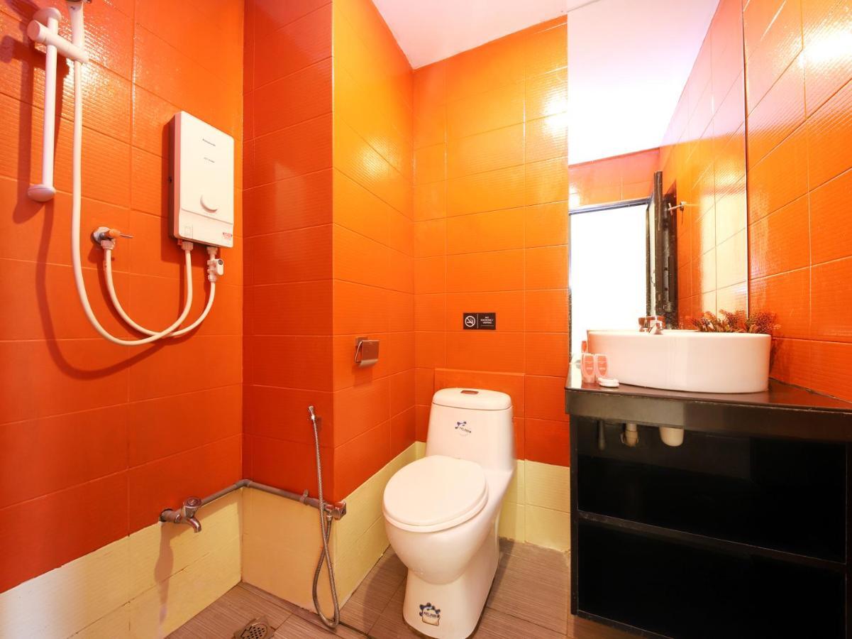 Rafflesia Hotel 2*